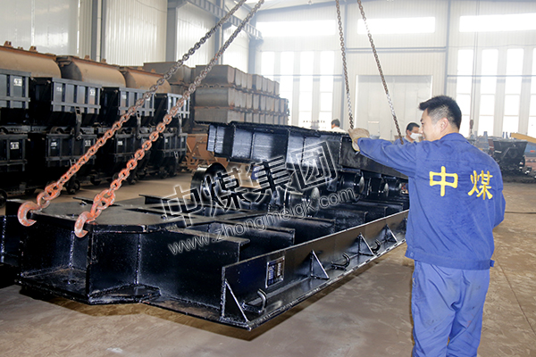 中煤集團一批特制平板車發(fā)往湖北武漢