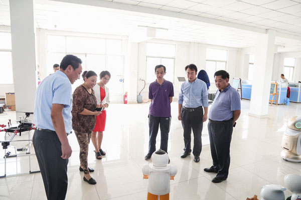 熱烈歡迎濟(jì)寧市領(lǐng)導(dǎo)蒞臨中煤集團(tuán)參觀考察