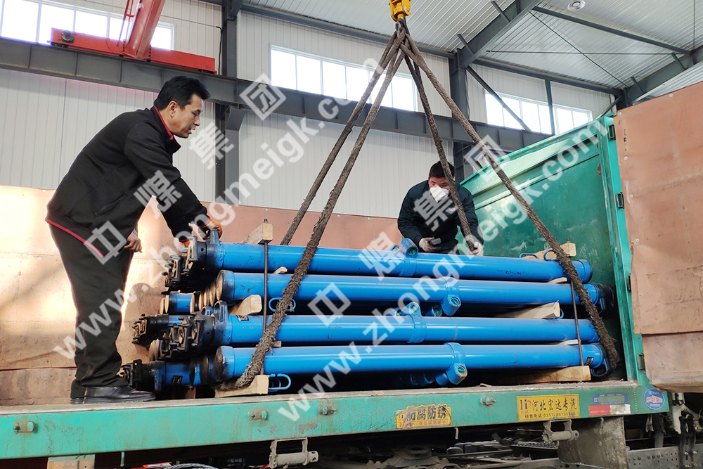 中煤集團一批礦用單體液壓支柱設備發(fā)往山西朔州