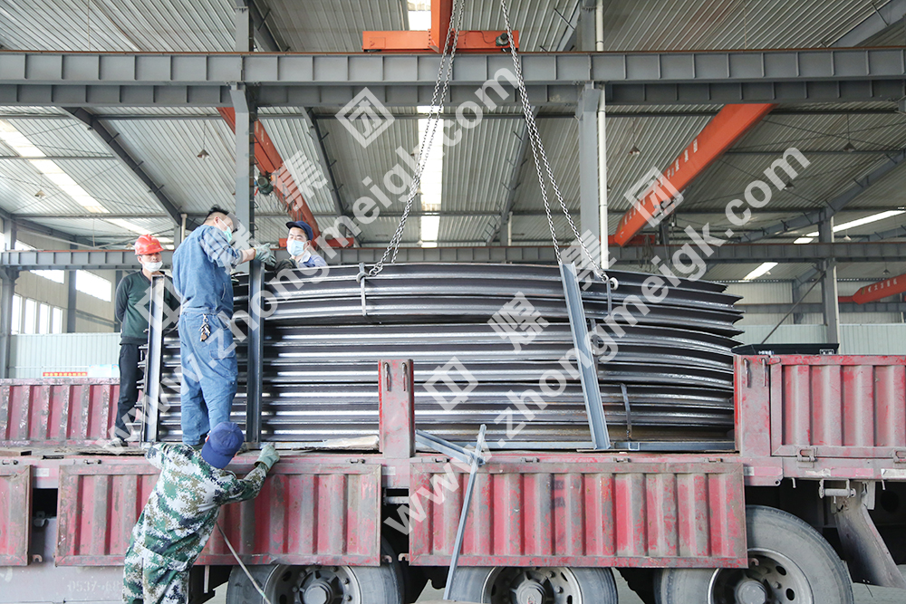 中煤集團(tuán)一批液壓支柱、U型鋼支架分別發(fā)貨山西長治和天津港