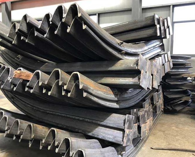 U型鋼支架的柱腿