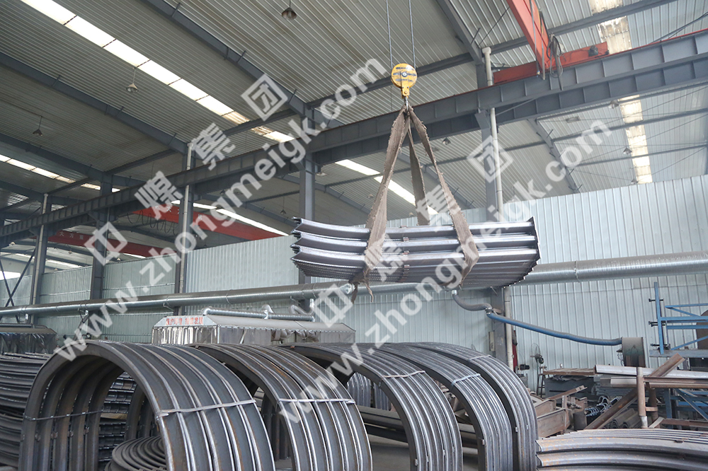 中煤集團(tuán)一批U型鋼支架、液壓支柱分別發(fā)往陜西銅川和山西長治