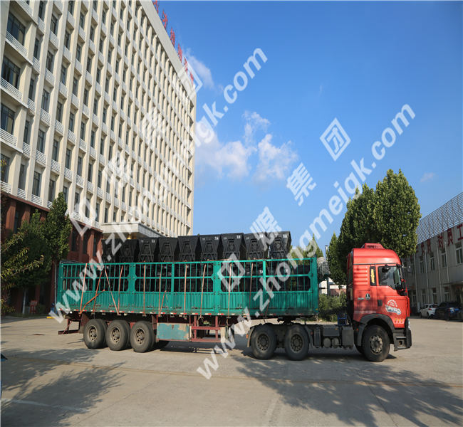 中煤集團(tuán)一批小型挖掘機(jī)、翻斗式礦車分別發(fā)往廣東和浙江